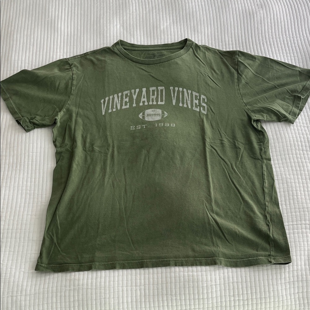 Vineyard Vines T-shirt